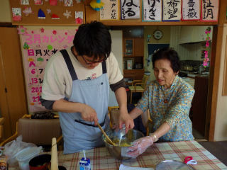 尾張旭デイサービスまんまおやつ作り１