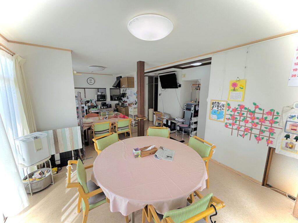 なづな　メインフロア