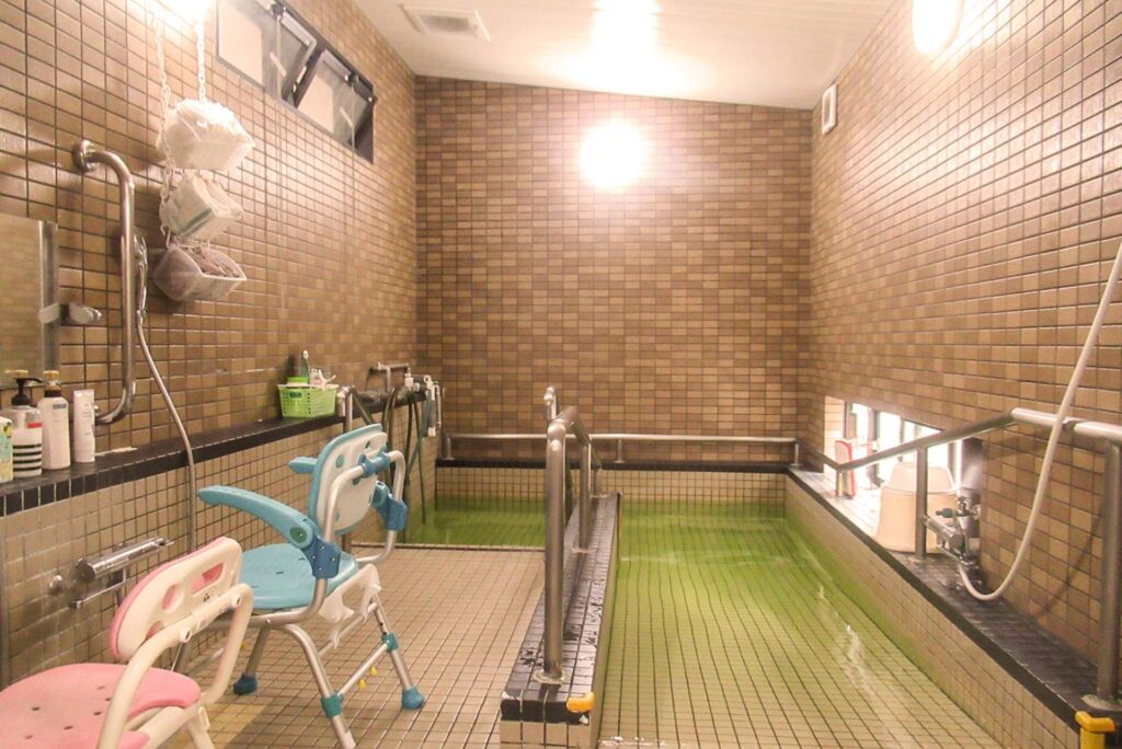 通所介護あおい　大浴場